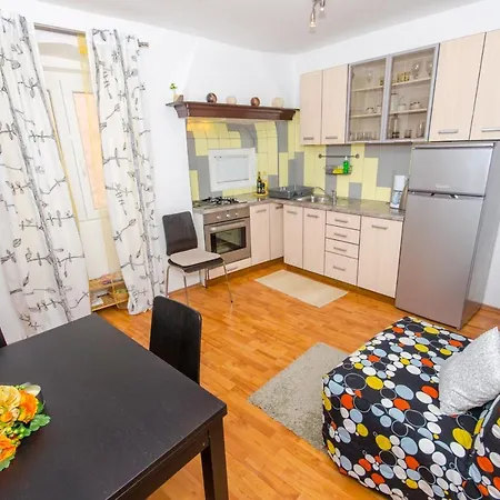 Anna Apartment