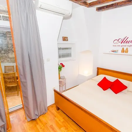 Anna Apartment